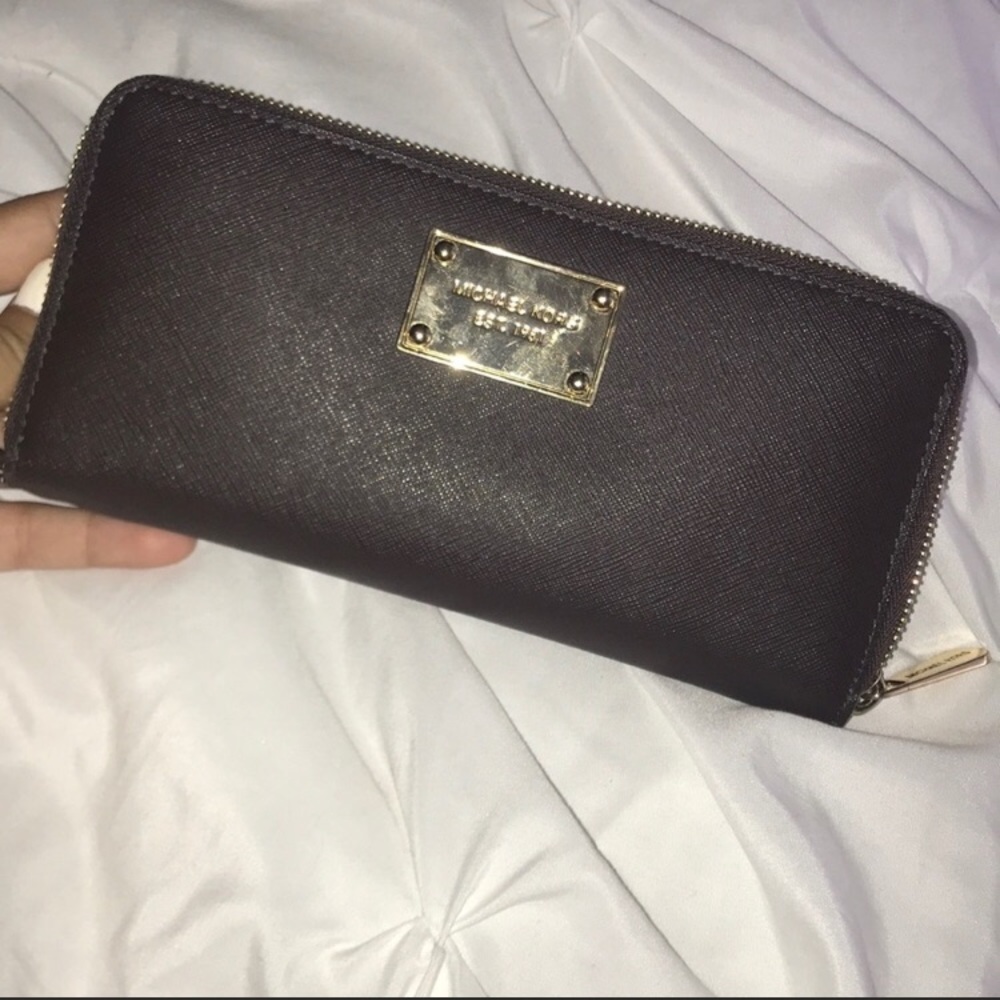 Authentic chocolate brown Michael Kors wallet